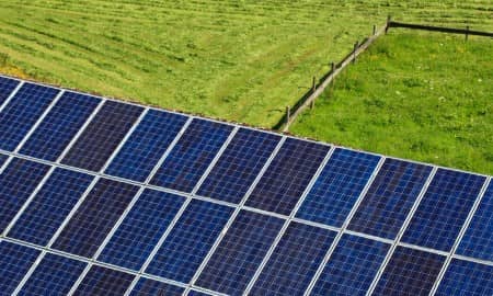 Impianto fotovoltaico di 6kw montato sul giardino in una casa a Pandino