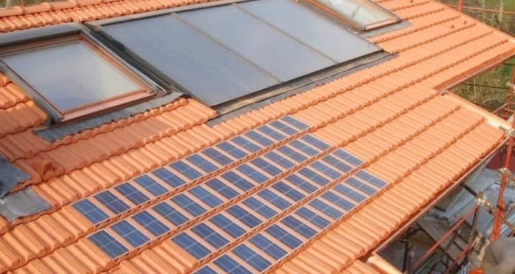 Tegole fotovoltaiche | immagine principale articolo